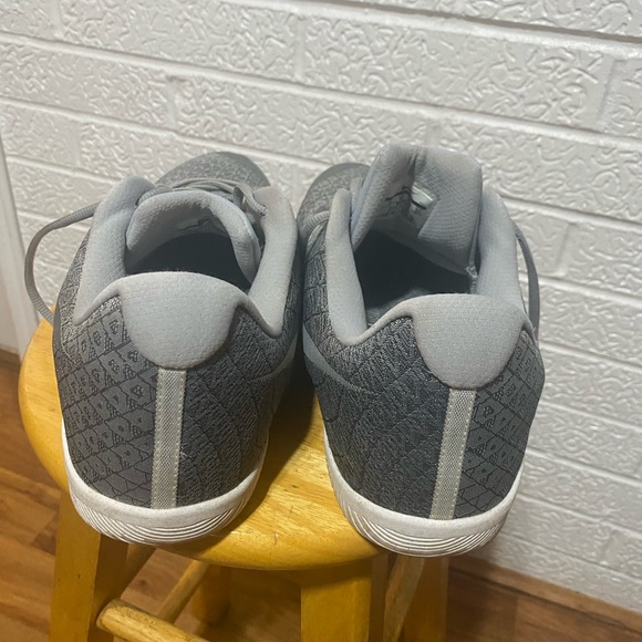 Nikes - Picture 9 of 11